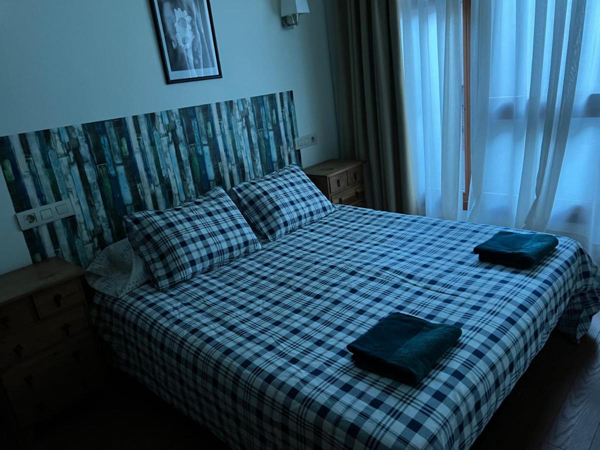 Apartamentos Cuirgu フェレチョサ エクステリア 写真