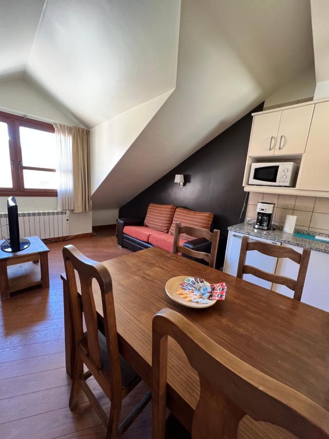 Apartamentos Cuirgu フェレチョサ エクステリア 写真